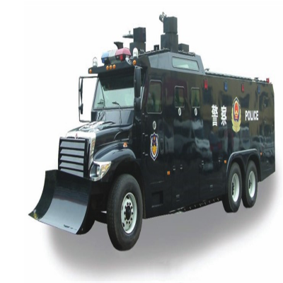 Water cannon vehicle
